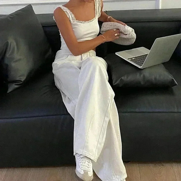 White Casual Women's Solid Color Loose Denim Pants - Picture 1 of 9